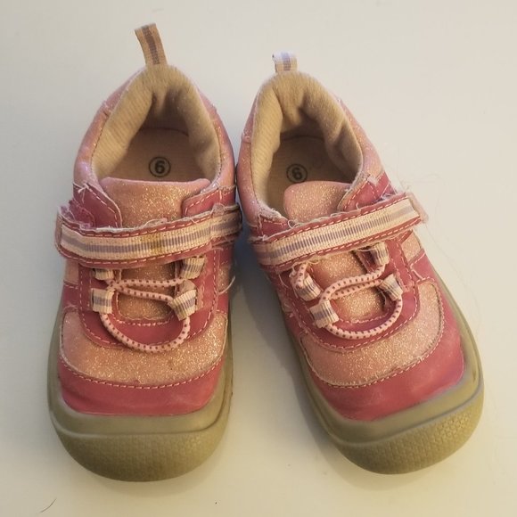 Rising Star Pink & Rose girls gym shoes, sparkle accent, size 6 - Picture 1 of 3